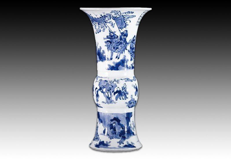 A Qing Dynasty Beaker Vase